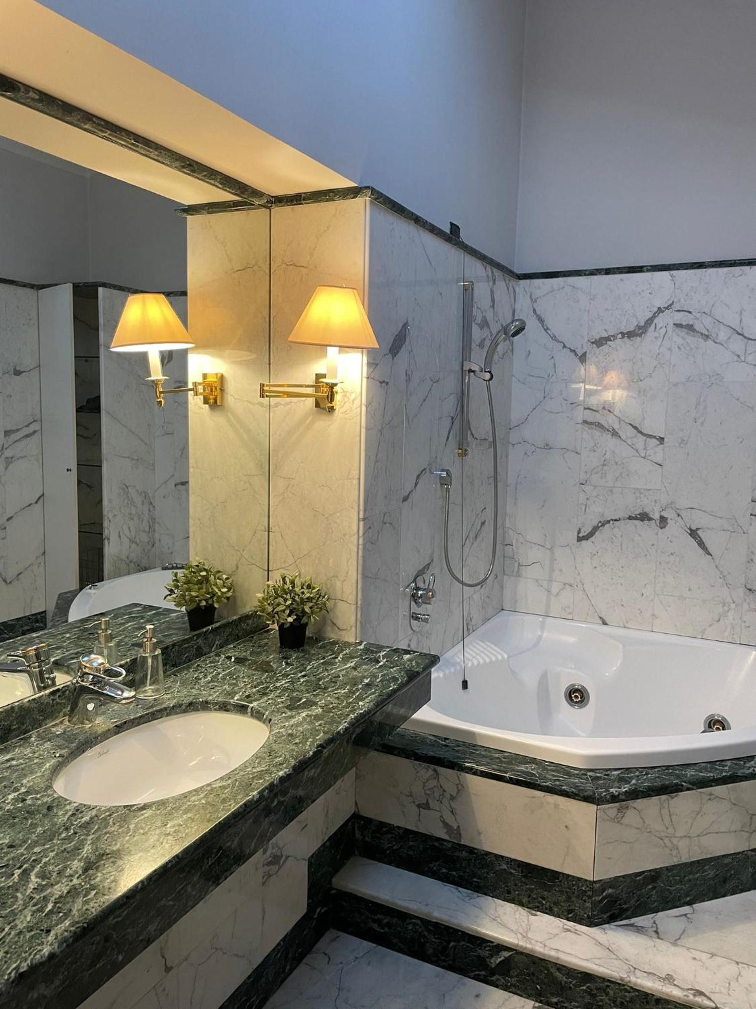 Civico 16 Apartment Киаравале Екстериор снимка